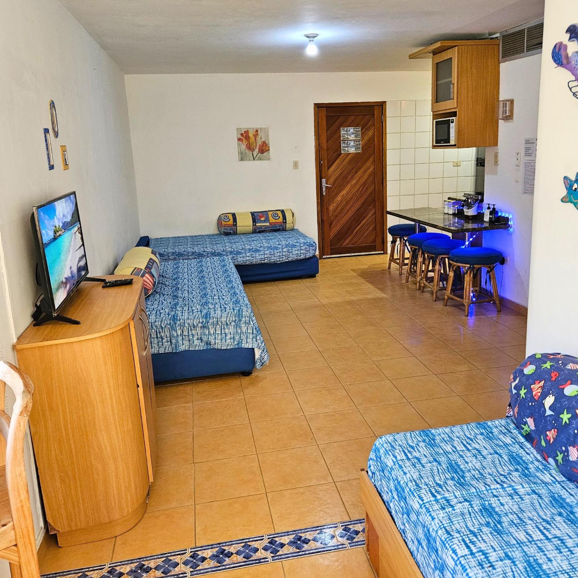 Ferienwohnung Tucacas, Frente Al Mar, Piscina Y Playa Privada Exterior foto